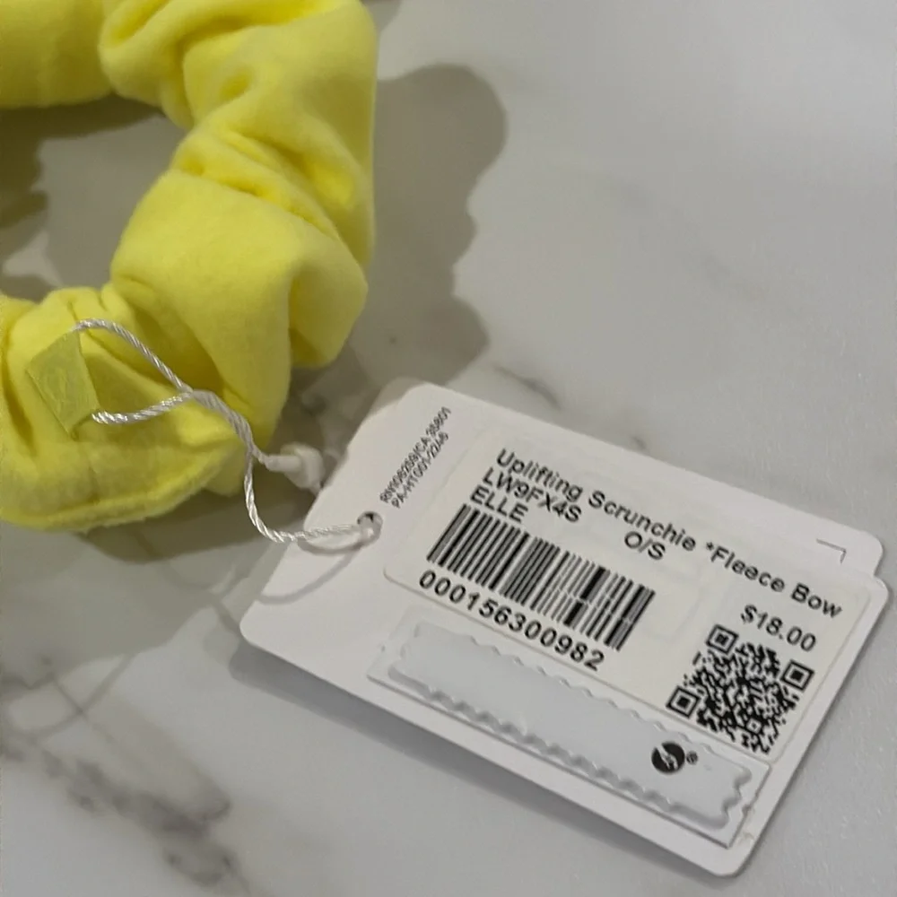 LULULEMON Uplifting Scrunchie Fleece Bow‎ – Electric Lemon 💛 NWT